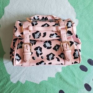 Chic Pink Leopard Crossbody Bag